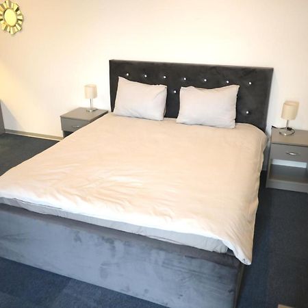 Luana Airport Apartments #4 Otopeni Dış mekan fotoğraf